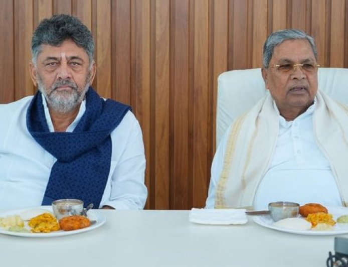 ಸಿದ್ದರಾಮಯ್ಯ ರಾಜೀನಾಮೆ ಘೋಷಣೆ : ಮುಂದಿನ ಮುಖ್ಯಮಂತ್ರಿ ಡಿ.ಕೆ.ಶಿವಕುಮಾರ್‌ ...